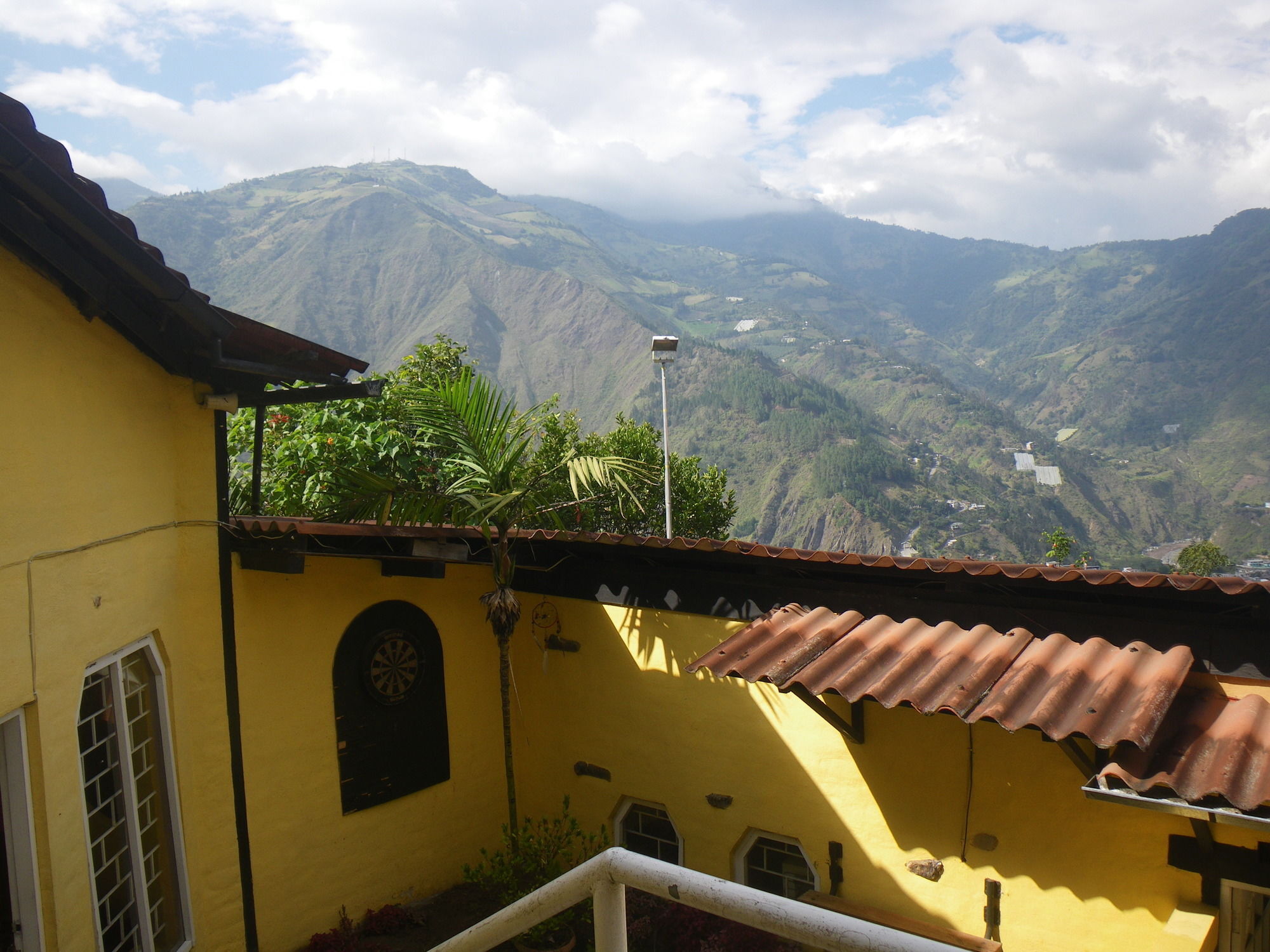 Hotel La Casa Amarilla Baños Esterno foto